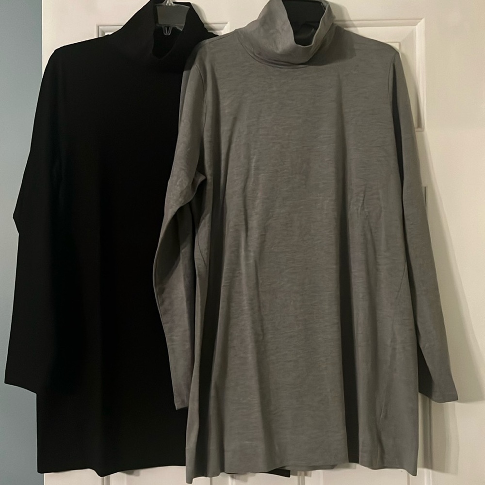✨TWO turtleneck tunics✨
